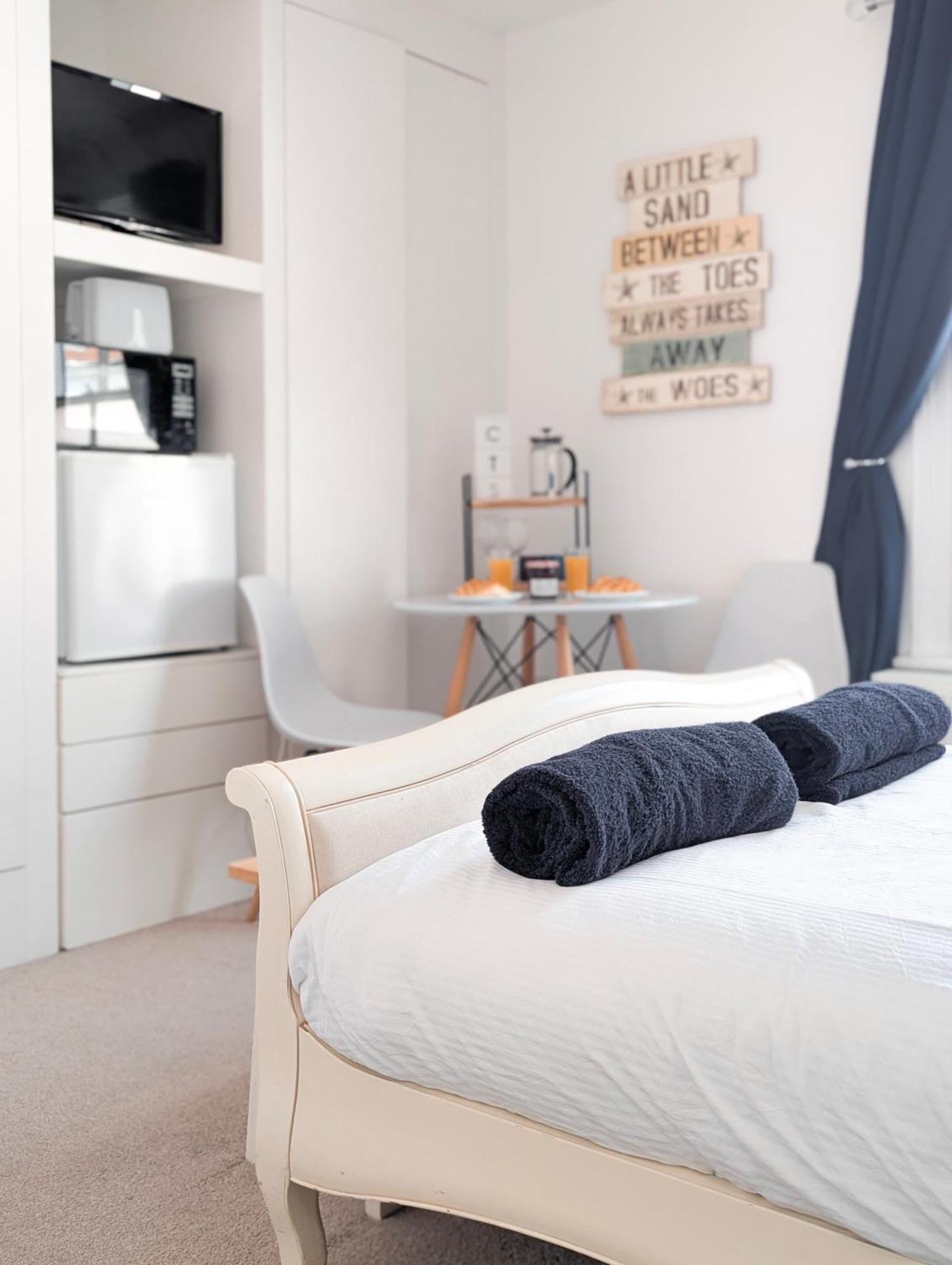 Hendon Street En-suite Nr & Walk To Cafes Проживание в семье *