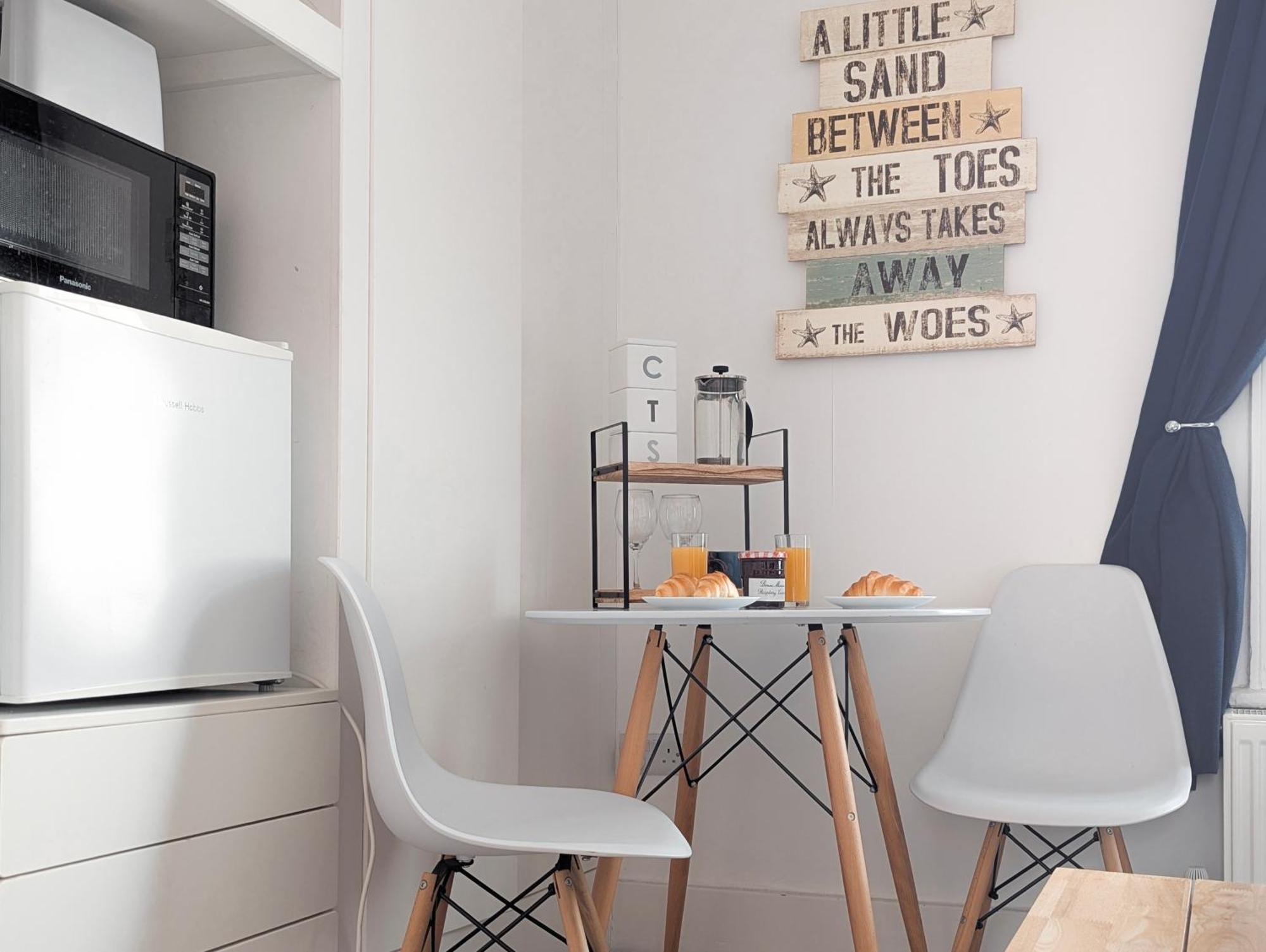 Проживание в семье Hendon Street En-suite Nr & Walk To Cafes