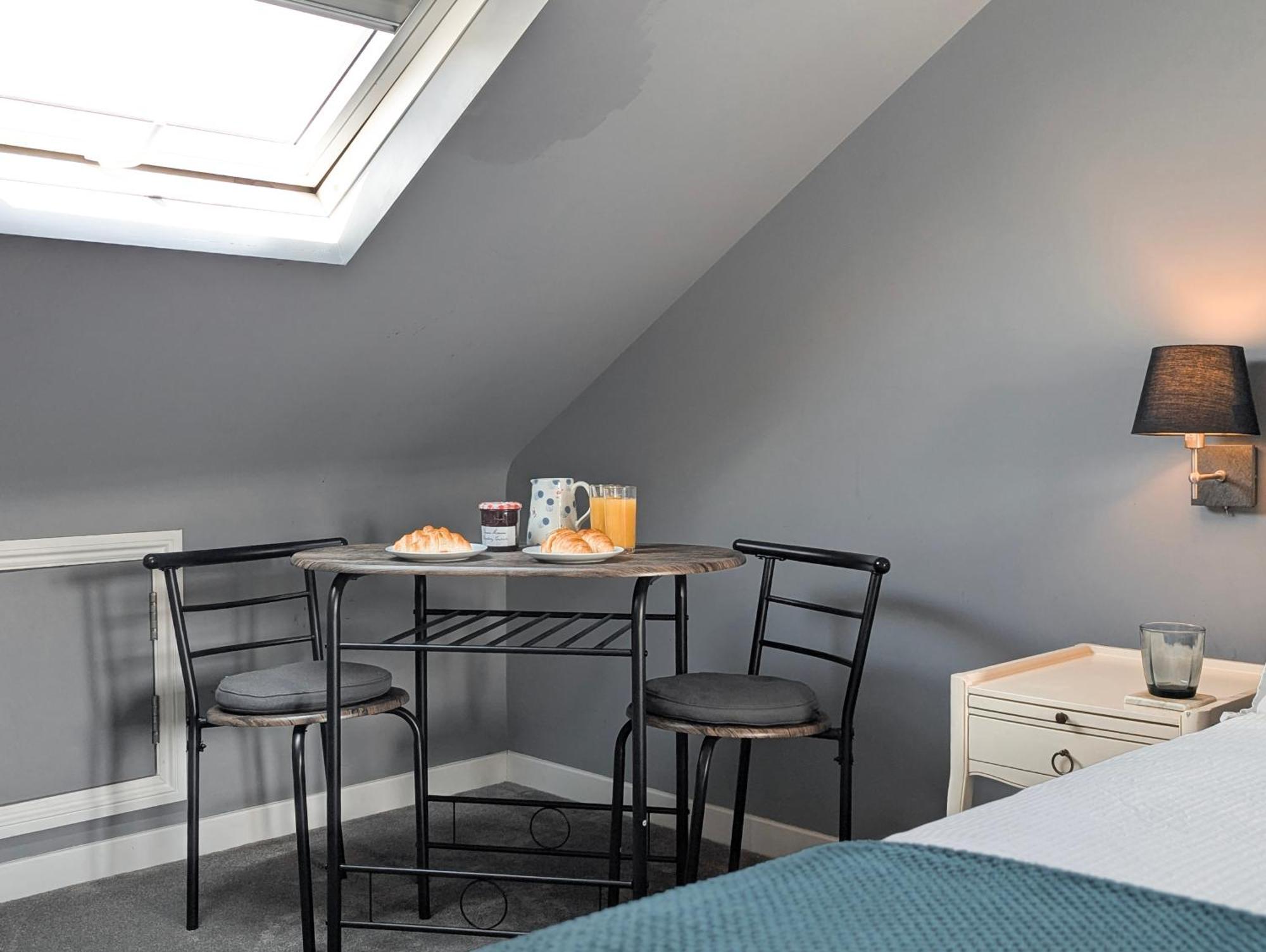 Hendon Street En-suite Nr & Walk To Cafes Проживание в семье *