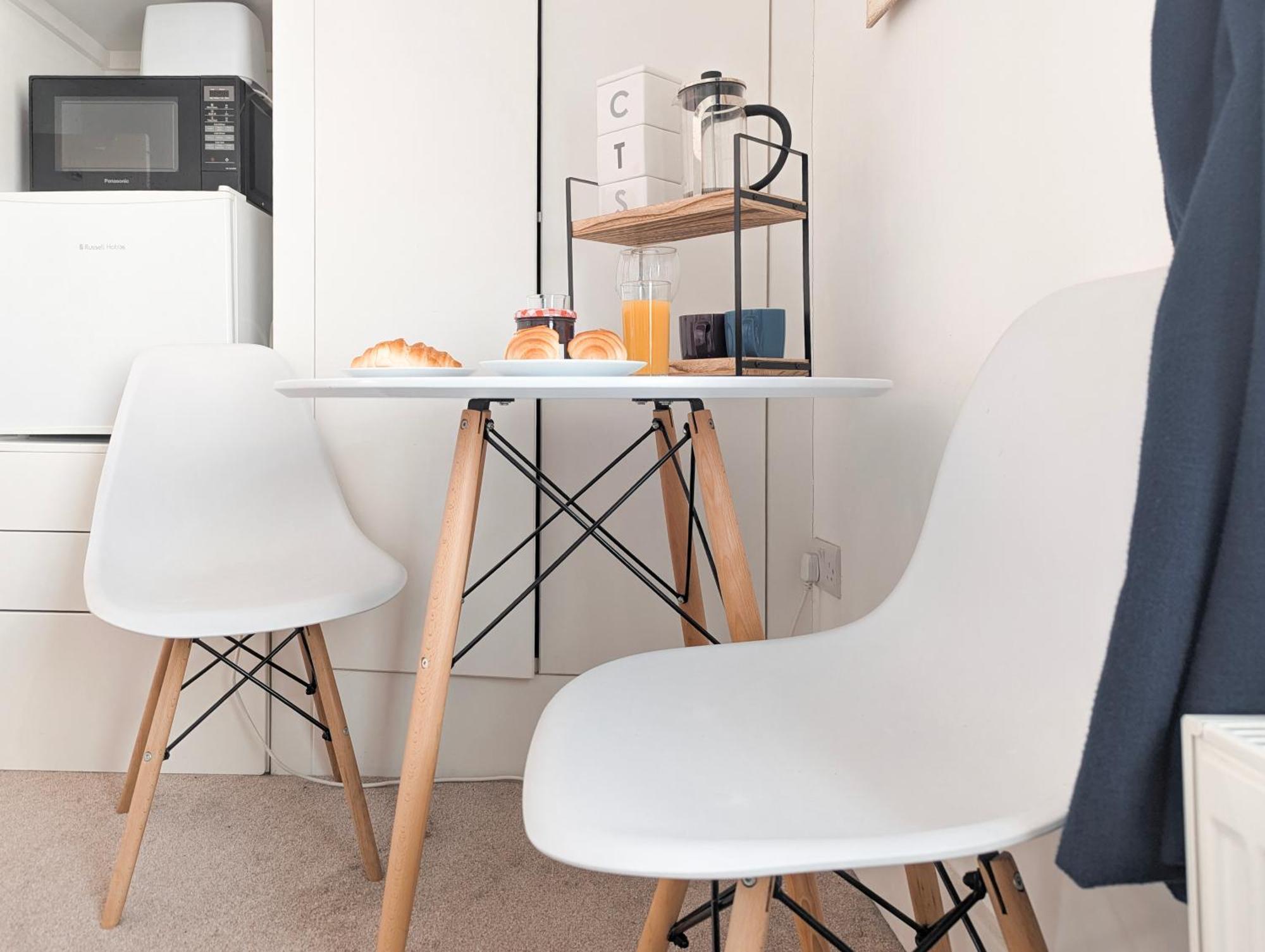 Hendon Street En-suite Nr & Walk To Cafes