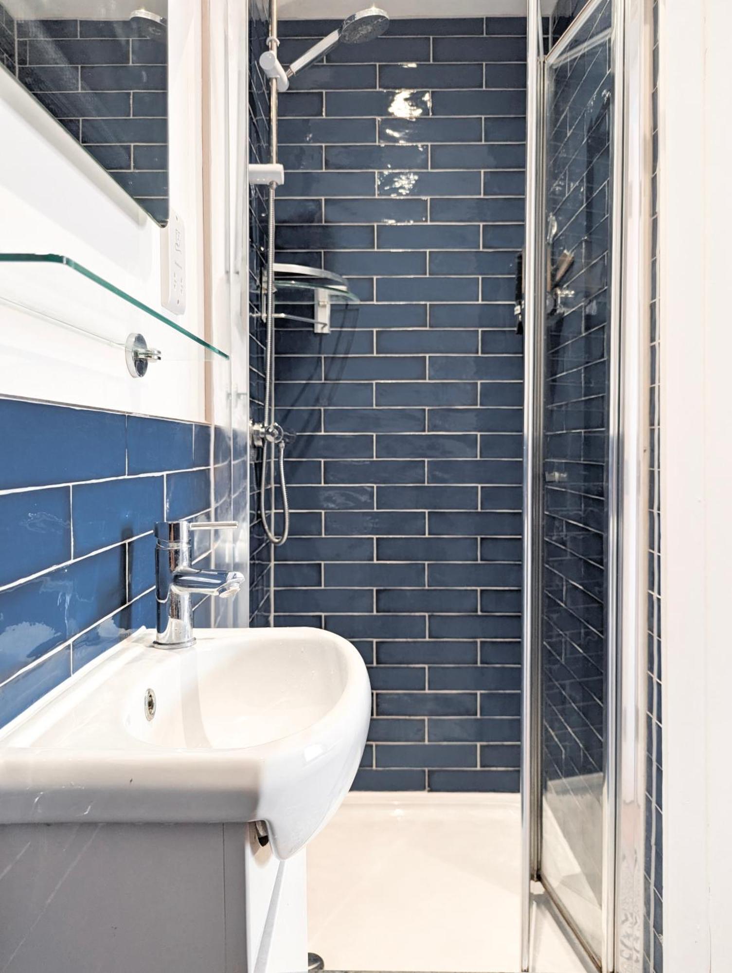 Homestay Hendon Street En-suite Nr & Walk To Cafes