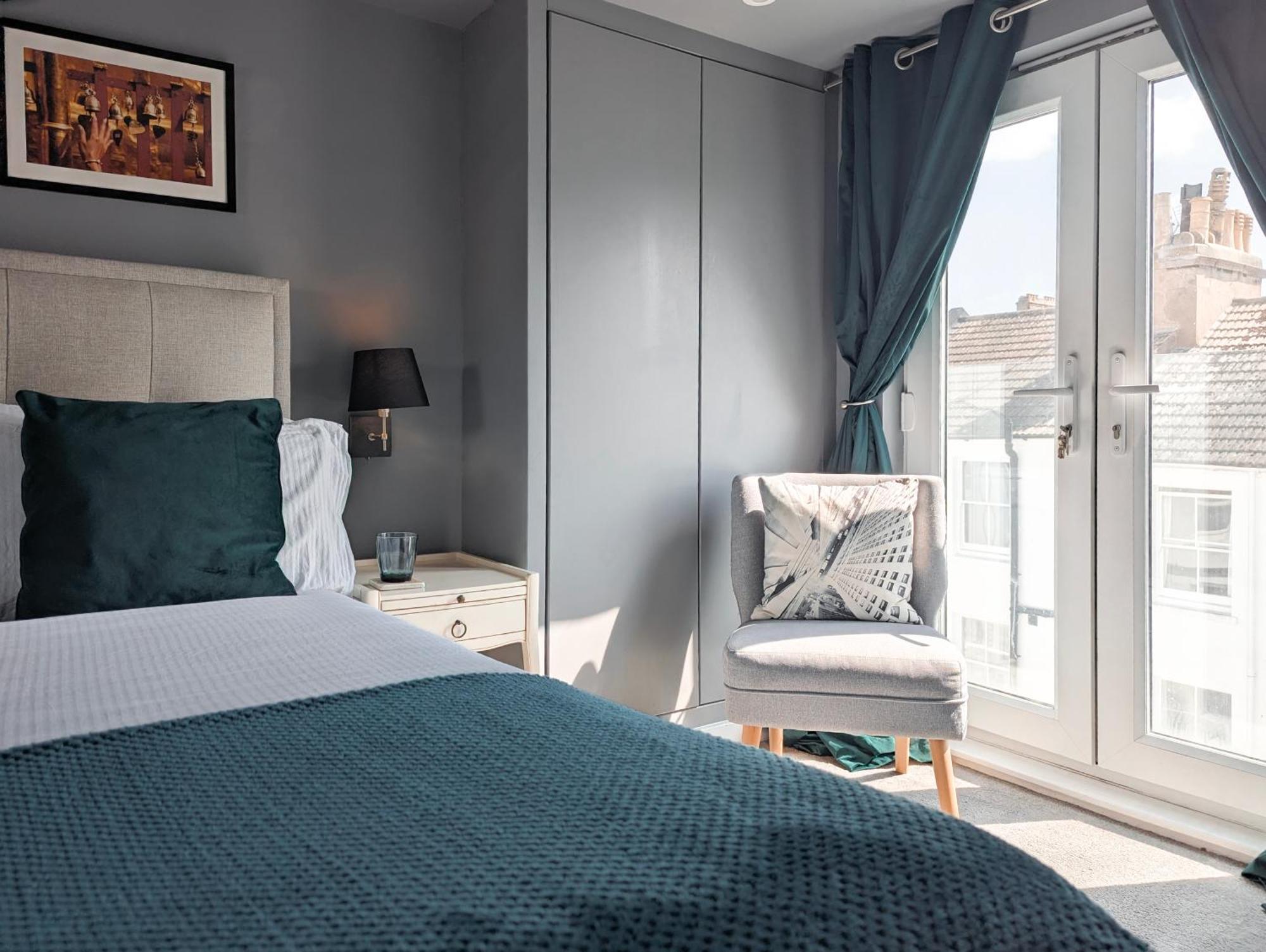 Homestay Hendon Street En-suite Nr & Walk To Cafes *