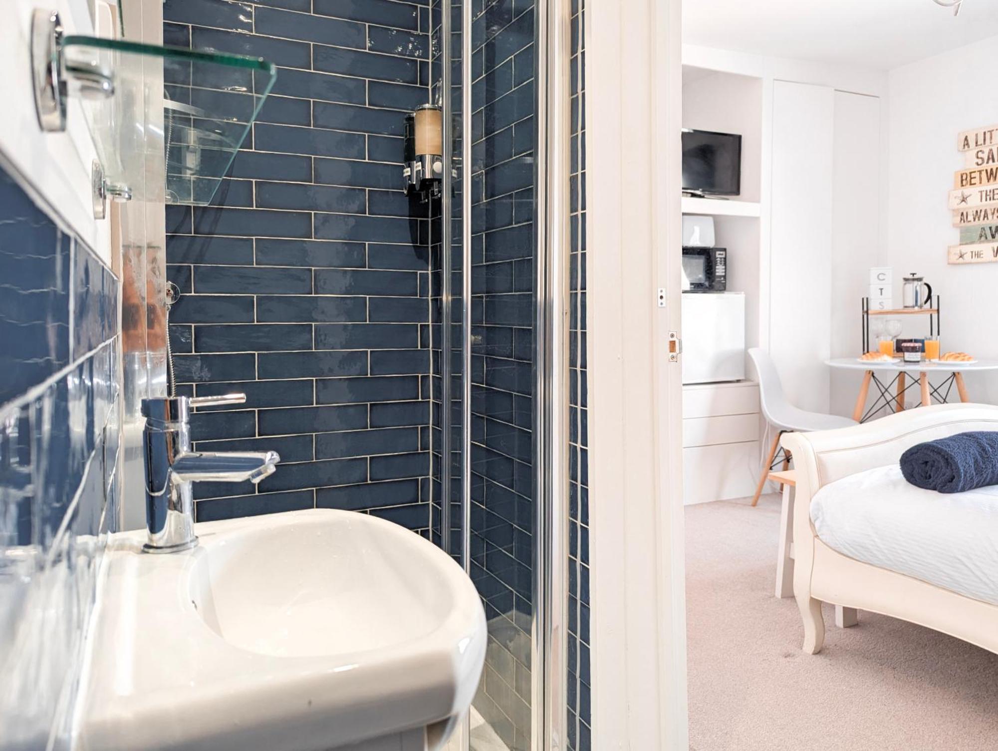 Hendon Street En-suite Nr & Walk To Cafes